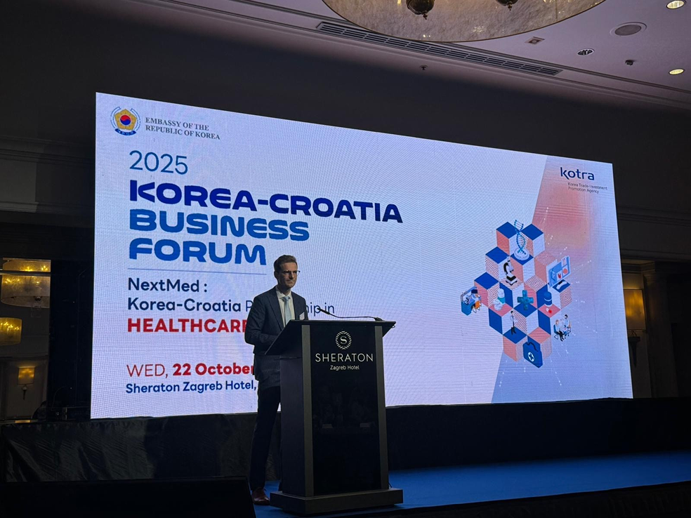 Josip Roca presenting Good Collaboration Practices with Samsung Medison at the 2025 Korea–Croatia Business Forum in Zagreb