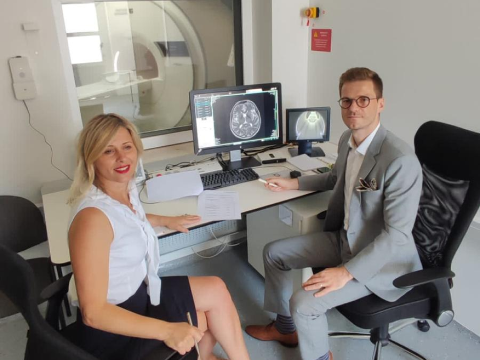 Prof. Dijana Zadravec and Josip Roca in the 3.0T MRI control room at Sestre milosrdnice University Hospital Center in 2023